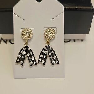 Boutique earings